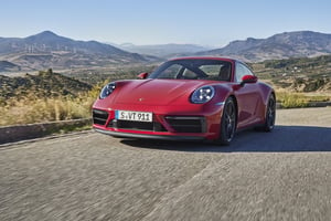 طرازات 911 GTS الخمس الجديدة من بورشه