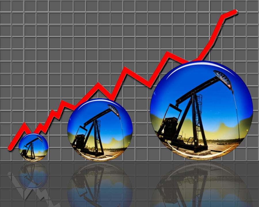 عقوبات روسيا تشعل أسعار النفط مجدداً