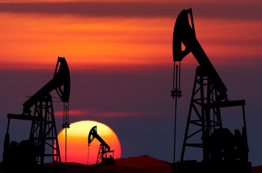“أوبك+” يبقي زيادة طفيفة لإنتاج النفط خلال مايو
