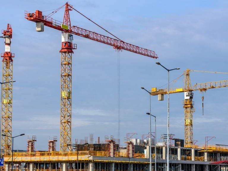 مليارات صندوق الاستثمارات تعيد الزخم لسوق البناء السعودي