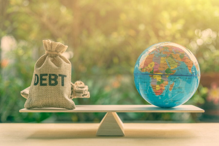 الدين العالمي يسجل مستوى قياسياً ويتخطى الـ305 تريليونات دولار