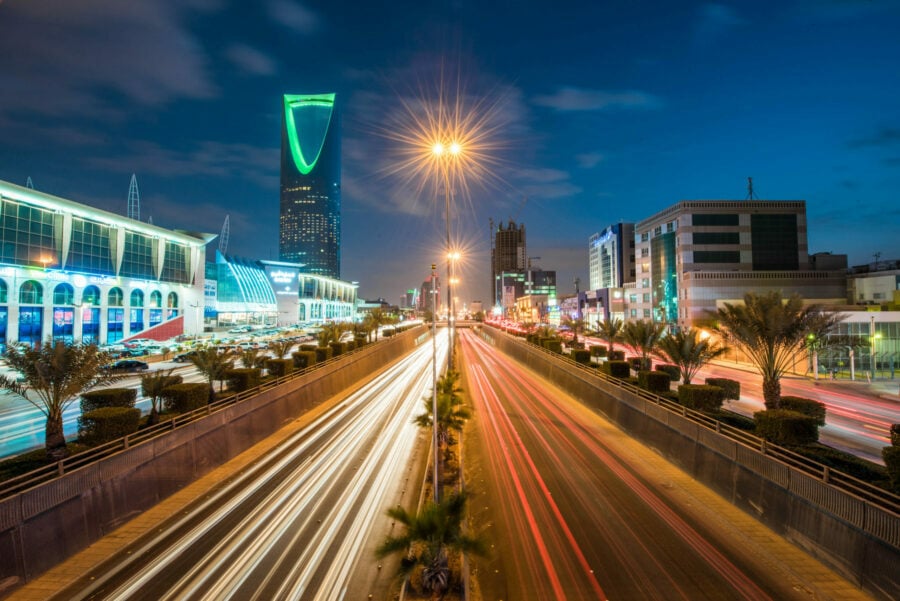Saudi Arabia’s PIF and stc Group sign deal to form region’s largest telecom tower company