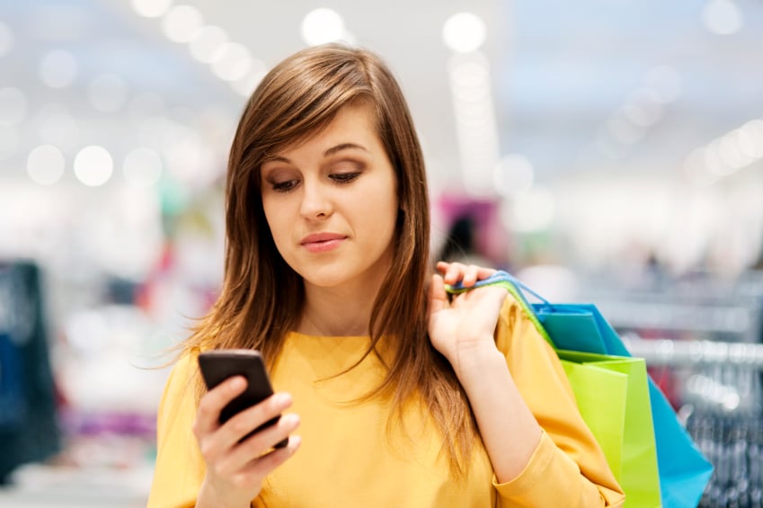 هل التسوق عبر الإنترنت أم التسوق الواقعي؟ هذا ما تريده النساء