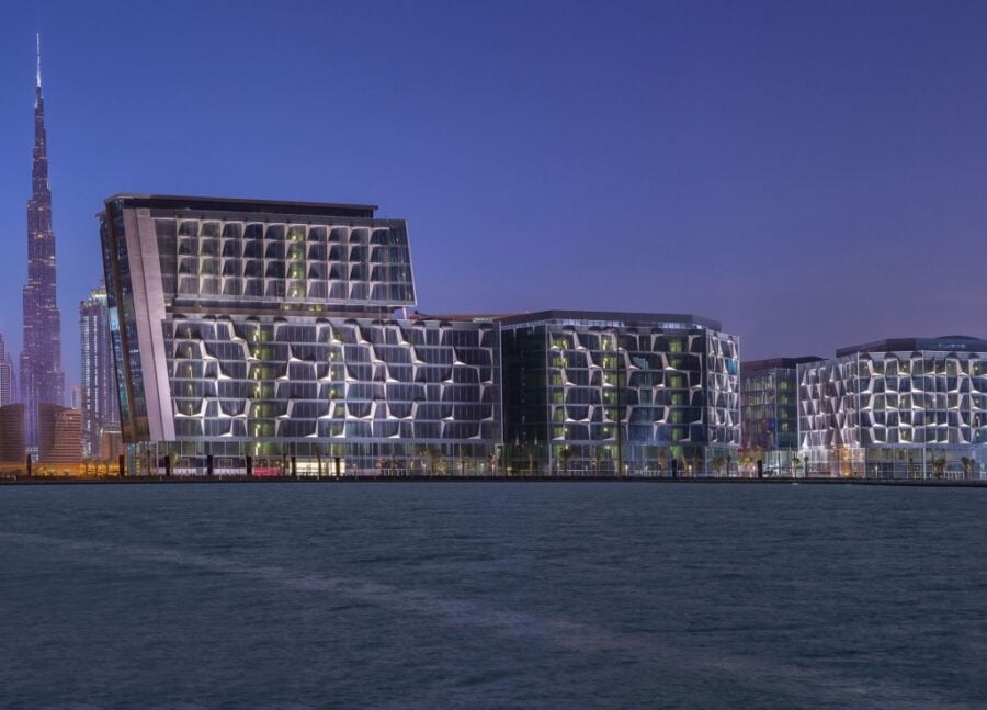 “تيكوم” الإماراتية تجمع 463 مليون دولار من طرحها العام الأولي