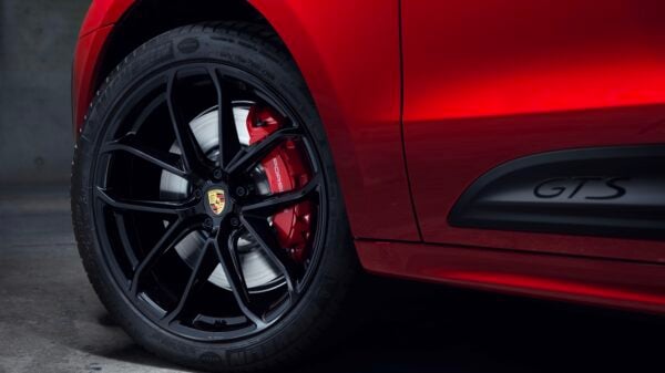 Macan GTS 21-inch wheels 