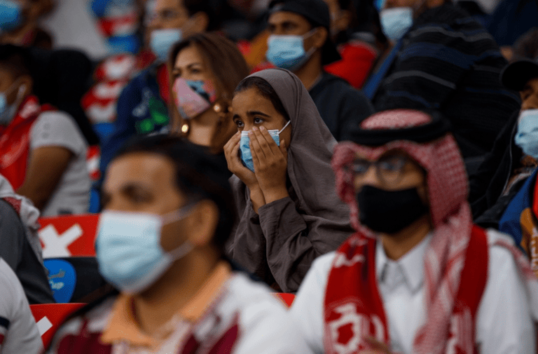 كيف تتعامل قطر مع جائحة "كوفيد" قبيل انطلاق فعاليات كأس العالم؟