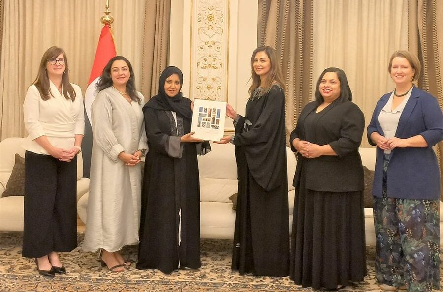 الإمارات تحتفل بعد غد بـ ” يوم المرأة الإماراتية “