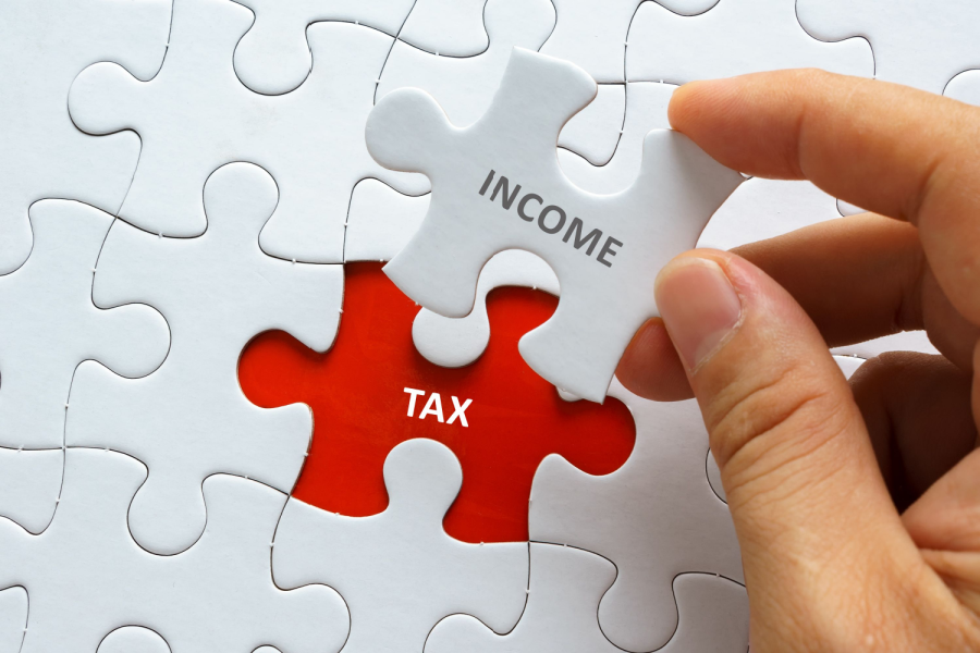 عمان ملتزمة بتطبيق الضريبة على الدخل بحلول 2024