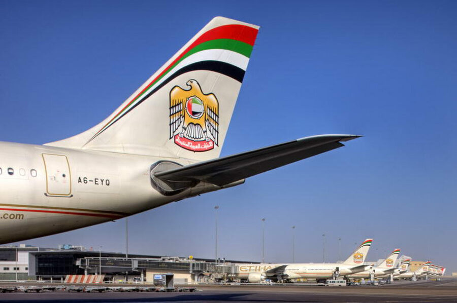 ADQ تقدم عرض دمج بـ 2.6 مليار دولار لطيران أبوظبي