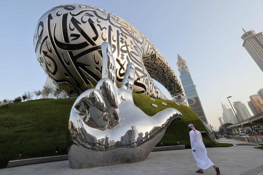 القطاع الخاص غير النفطي في الإمارات يحافظ على نموه القوي
