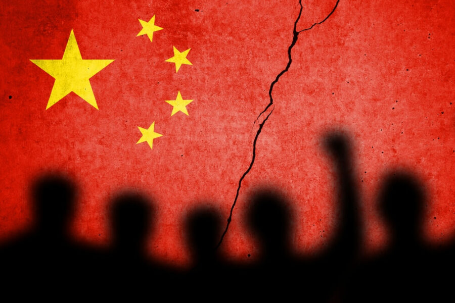 China protests spread panic in global markets