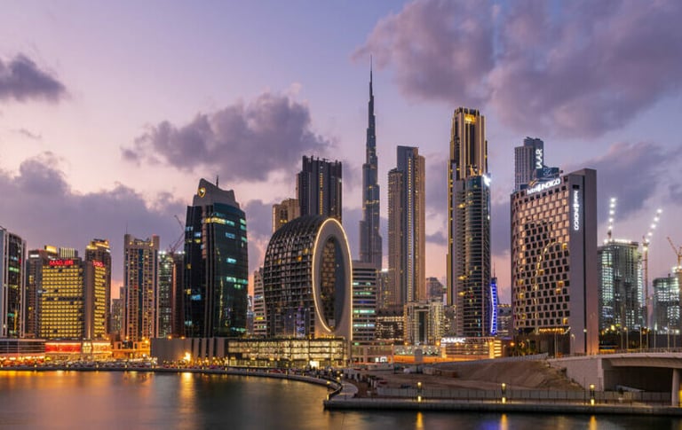 هل سيواصل القطاع العقاري في دبي وأبوظبي زخمه في 2023؟