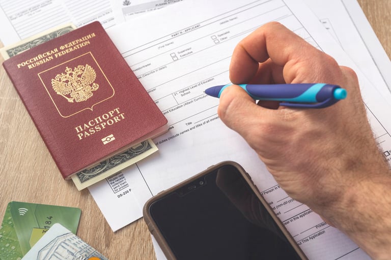 العمل جارٍ حالياً على تبسيط تبادل التأشيرات الروسية مع 4 دول عربية