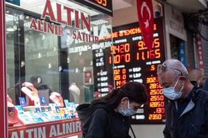 Turkish lira hits records low as Erdogan visits GCC