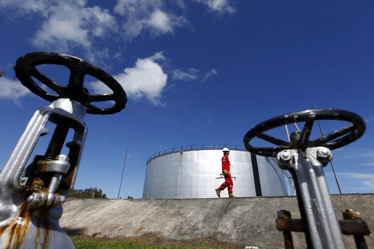 Oil prices decline ahead of Fed’s decision, heightening uncertainty