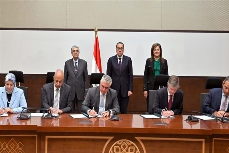 اتفاقية بين مصر وميرسك لإنتاج الوقود الأخضر