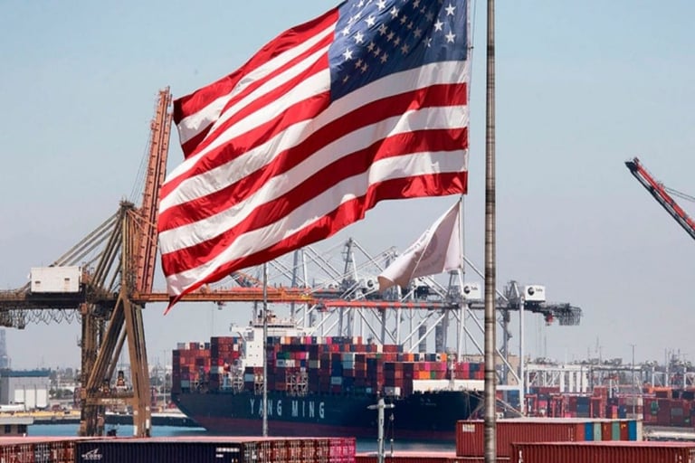 ارتفاع العجز التجاري الأميركي 4.9 في المئة إلى 61.5 مليار دولار