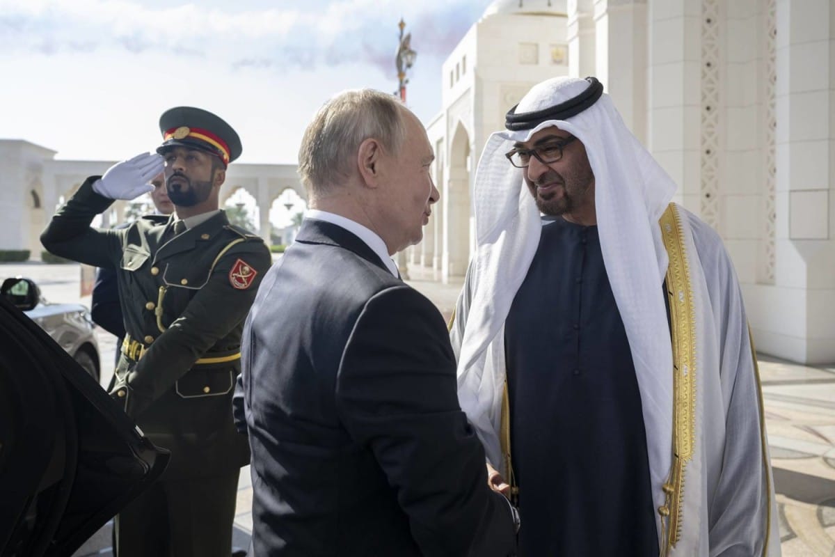 الإمارات وروسيا تبحثان تعزيز العلاقات الثنائية