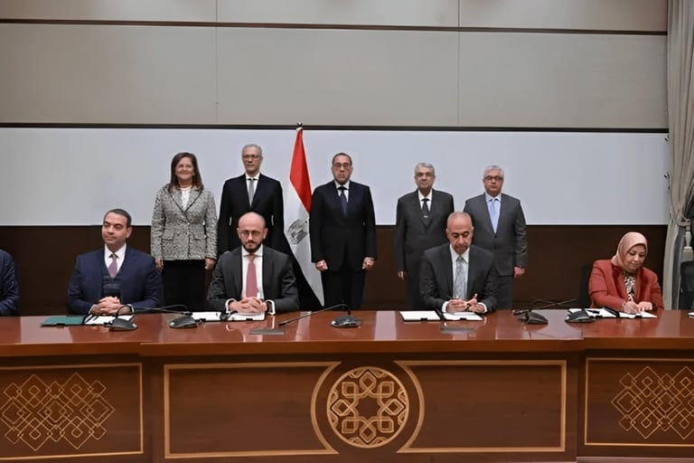 أكوا باور توقع اتفاقية بـ4 مليارات دولار مع مصر لتطوير مشروع للهيدروجين الأخضر