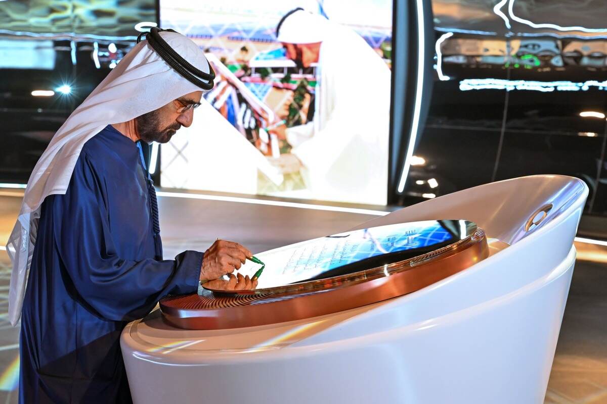 Sheikh Mohammed inaugurates AED15 bn world’s largest concentrated solar power project in Dubai