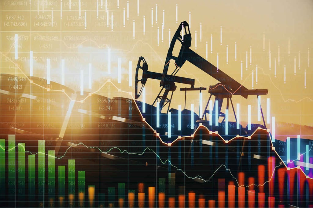 أسعار النفط تسجل أدنى مستوياتها في ستة أشهر وسط المخاوف العالمية وزيادة المعروض