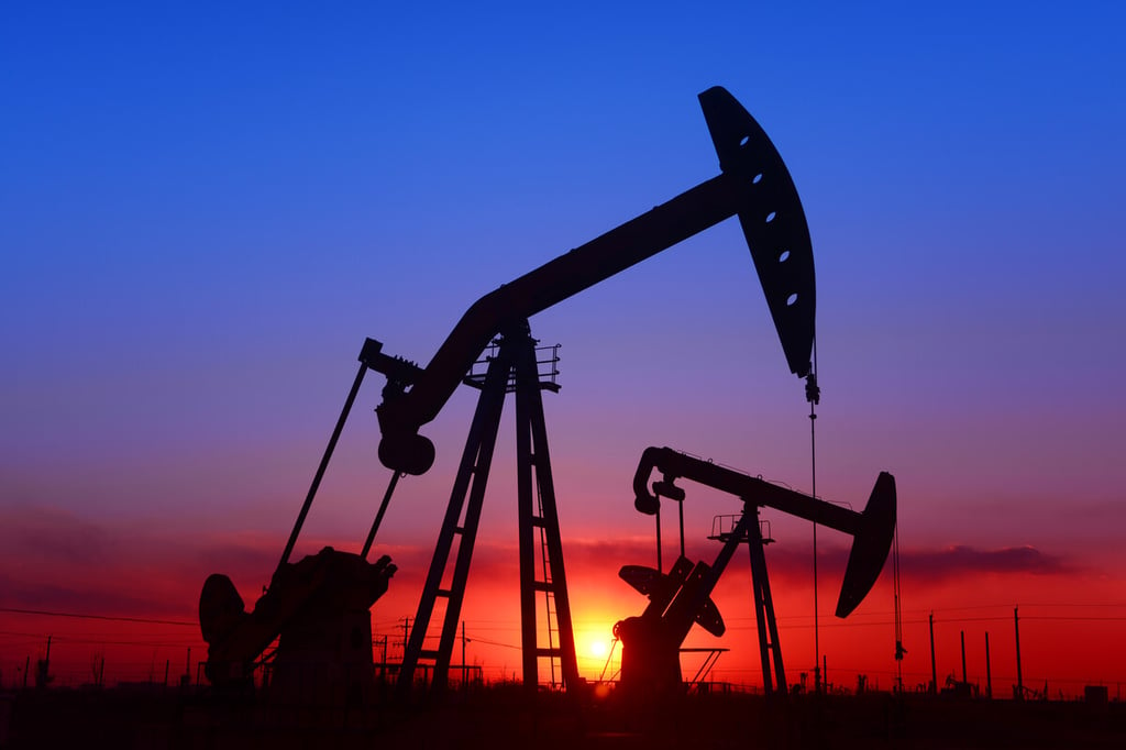 Oil market on edge: WTI prices surge amidst geopolitical turmoil