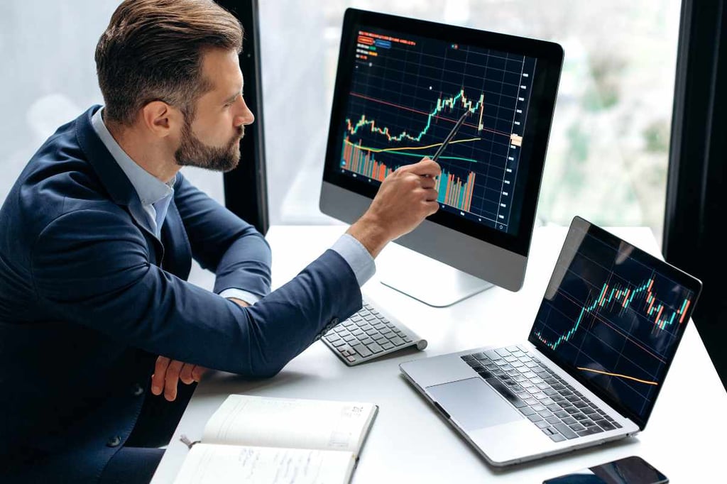 What is day trading? Must-know details including how many trading days in a year