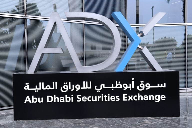سوق أبوظبي للأوراق المالية يجمع 50 في المئة من عائدات الاكتتابات العامة في منطقة الشرق الأوسط ويعقد اتفاقيات هي الأولى من نوعها