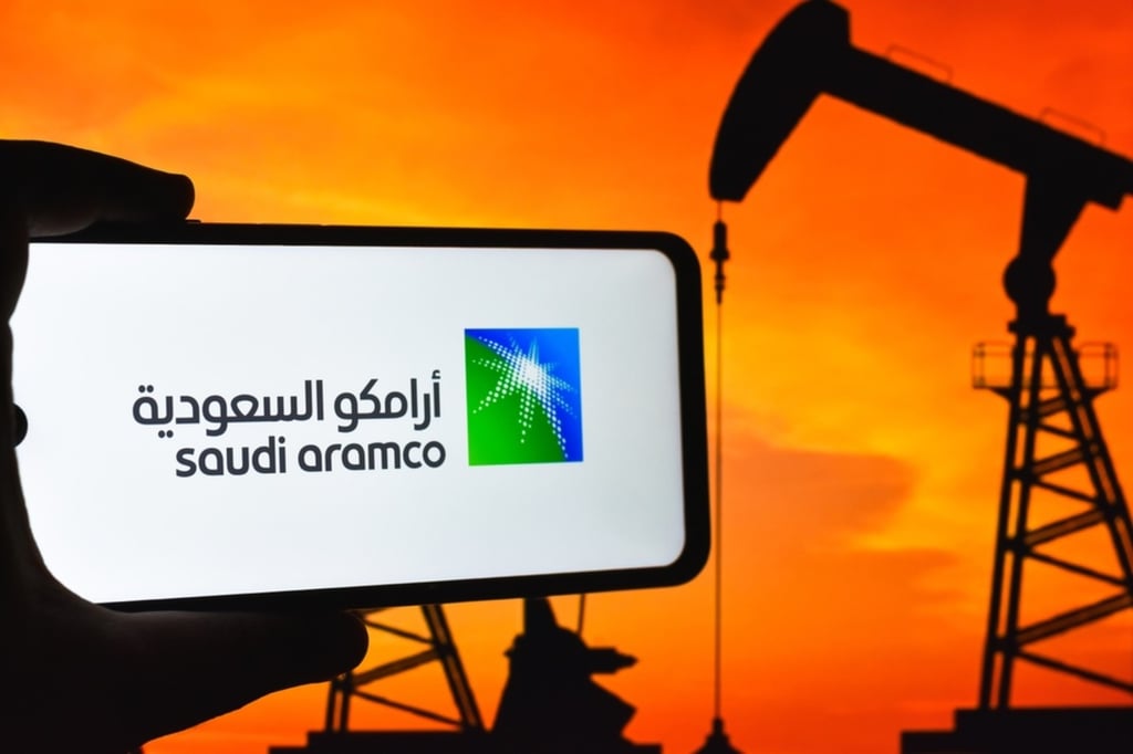 Aramco: Saudi Arabia considering a $10 billion share sale
