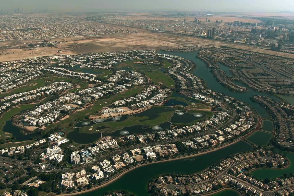 Dubai real estate reaches new heights in Q4 2023 — ValuStrat