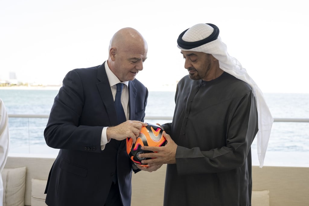 UAE President Sheikh Mohamed welcomes FIFA President Gianni Infantino to Abu Dhabi