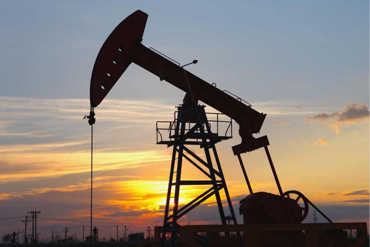 Oil prices dip as geopolitical tensions ease