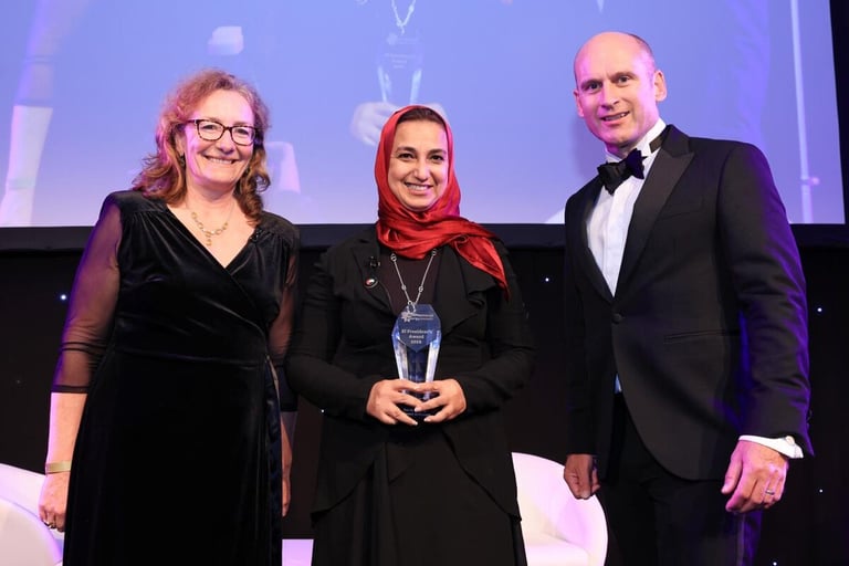 الدكتورة نوال الحوسني تحصد جائزة معهد الطاقة الدولي المرموقة لجهودها في تسريع تحول الطاقة