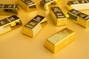 Gold prices hover near 3-month high on cautious investor sentiment