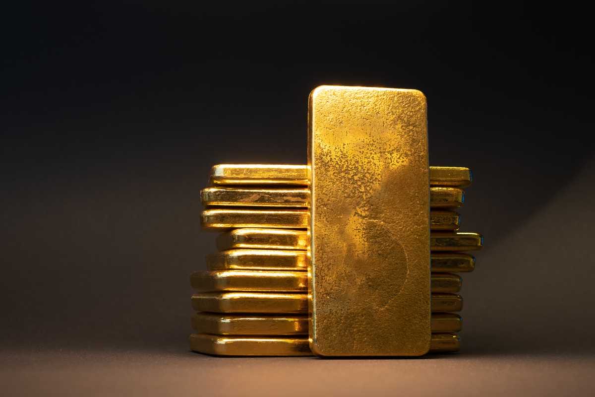 Gold prices hit new records on Powell’s rate cut hints and weak U.S. data