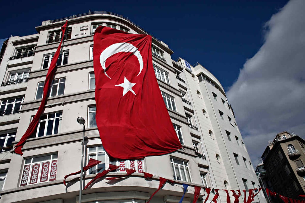 Türkiye to further tighten fiscal policy amid weakening lira