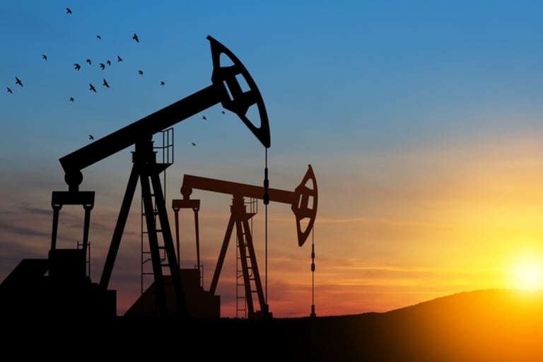أسعار النفط تتجاوز 90 دولاراً لتبلغ أعلى مستوى لها منذ أكتوبر