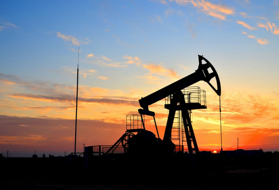 Crude oil prices dip amid cautious market sentiment and Fed meeting