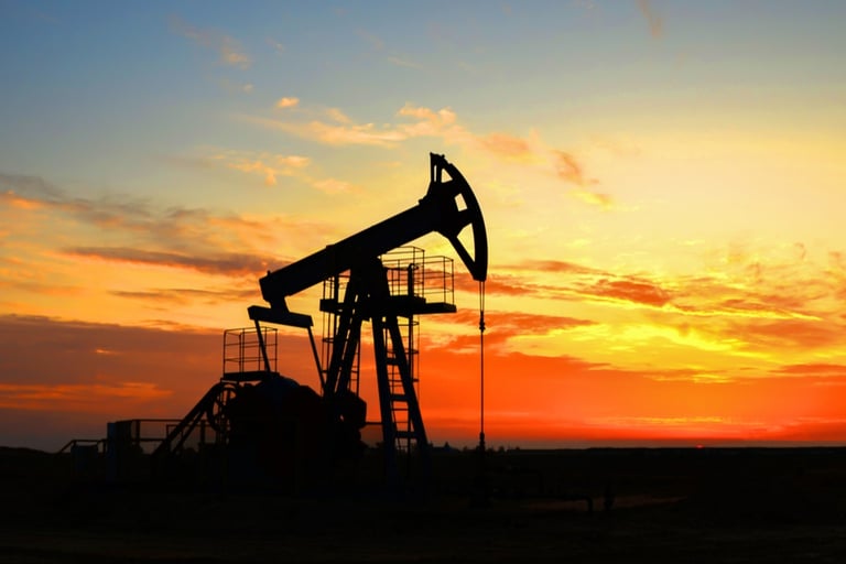 أسعار النفط ترتفع في ظل انخفاض المخزونات الأميركية وترقب المستثمرين لقرار الفيدرالي وبيانات التضخم
