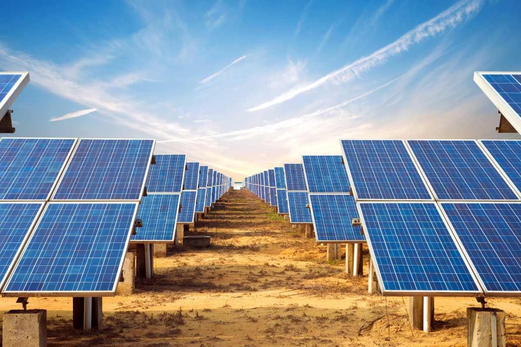 الإمارات بين أفضل 10 دول عالميًا في نصيب الفرد من الطاقة الشمسية: تقرير