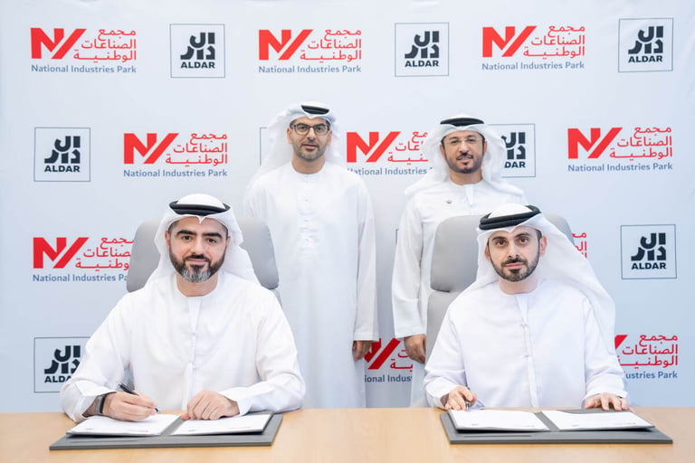 الدار توقع اتفاقية مع مجموعة موانئ دبي العالمية لتطوير مجمع للمرافق اللوجستية بمساحة 144 ألف متر مربع في دبي