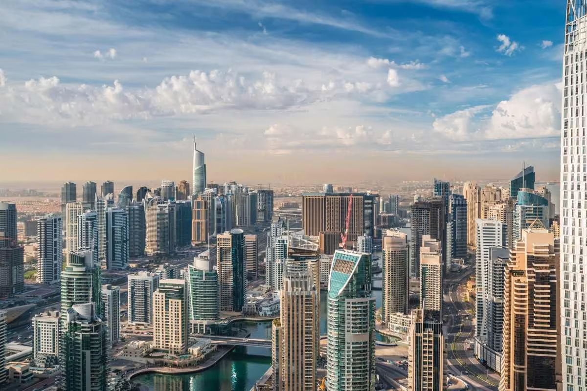 الاستثمارات في دبي