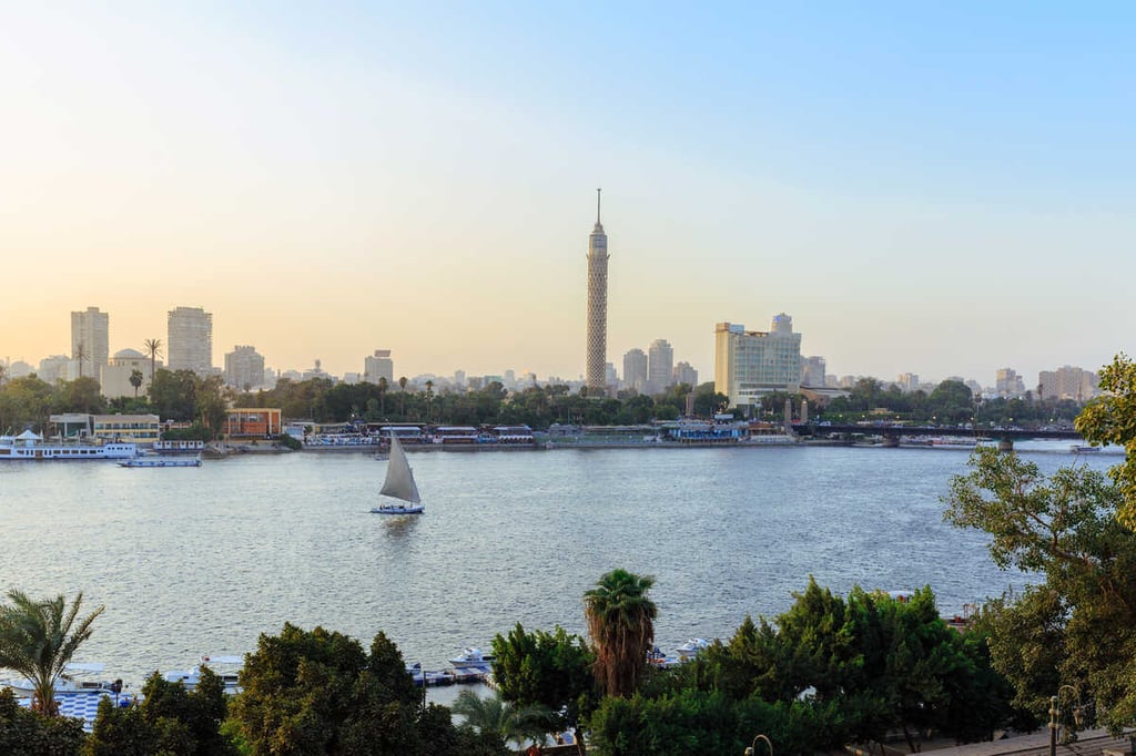 الحكومة المصرية الجديدة تستهدف تحقيق معدل نمو اقتصادي يبلغ 4.2 في المئة خلال السنوات الثلاث المقبلة