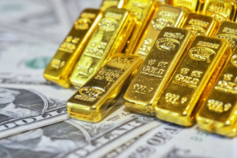 UAE gold prices decline, global rates down as investors await key U.S. jobs data