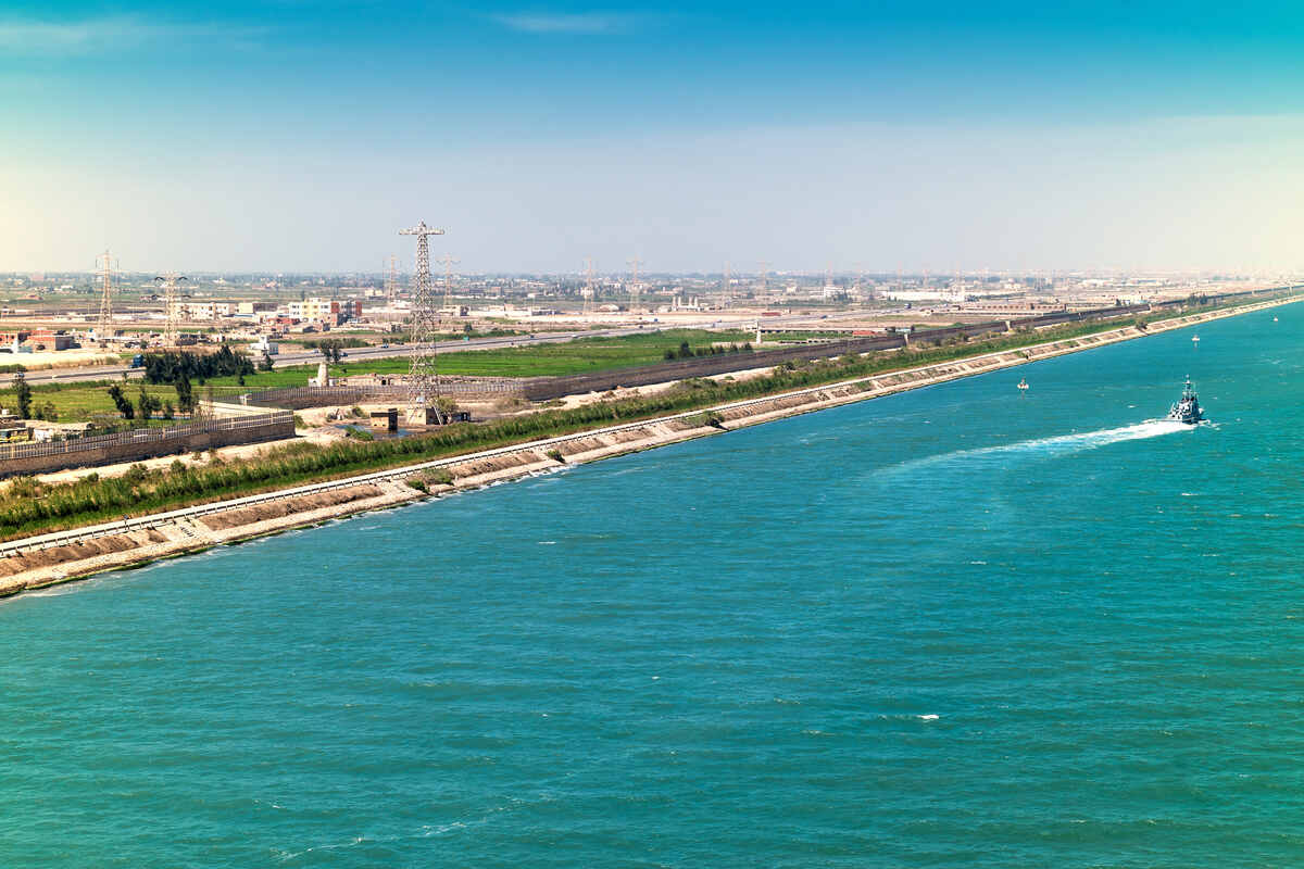 $7.2 billion revenue at Egypt’s Suez Canal marks $2.2 billion decline amid Red Sea attacks