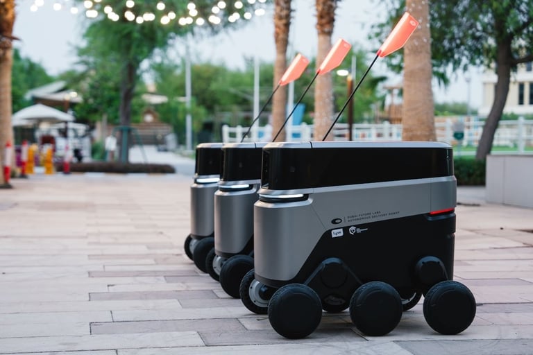 سكان هذا المجتمع في دبي سيحصلون على توصيل منتجاتهم بواسطة الروبوتات في غضون أقل من 30 دقيقة