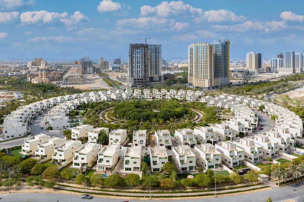 Record population growth, falling interest rates boost Dubai property market