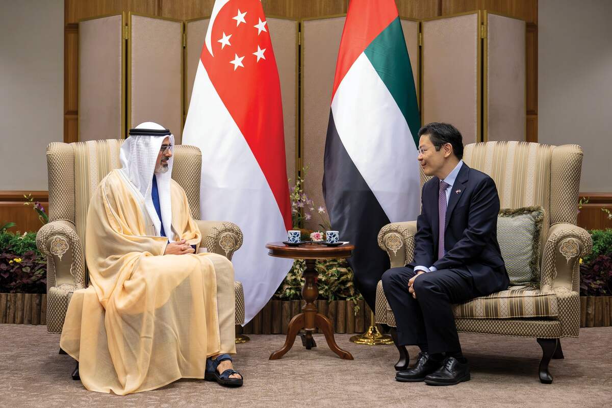 Abu Dhabi Crown Prince Sheikh Khaled holds talks with Singapore Prime Minister