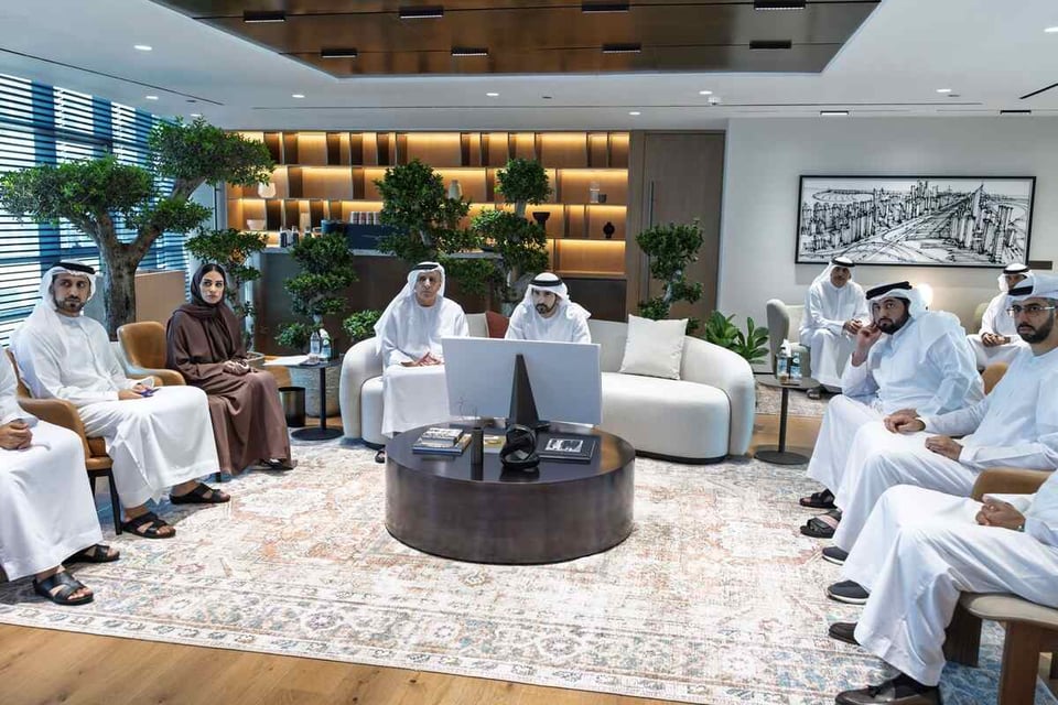 Sheikh Hamdan reviews RTA’s $4.35 billion 2024-2027 Main Roads Development Plan