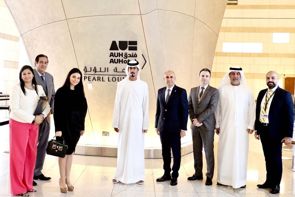 Sheikh Tahnoon Bin Saeed Bin Tahnoon tours PPG facilities at Zayed International Airport